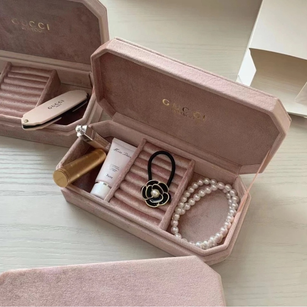 Gucci Beauty Pink Blush Velvet Jewelry Case; NIB